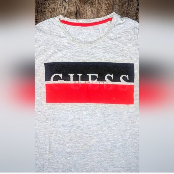GUESS M Classic Men's T-shirt - Black, white, red 💯 cotton vintage - Picture 3 of 5